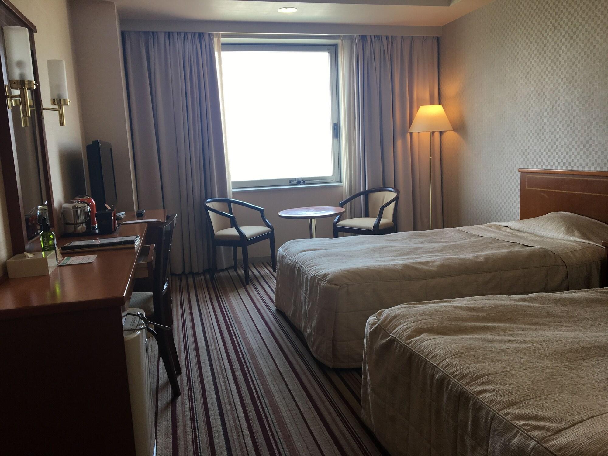 Hotel Crown Palais Kokura Kitakyūshū Exteriör bild