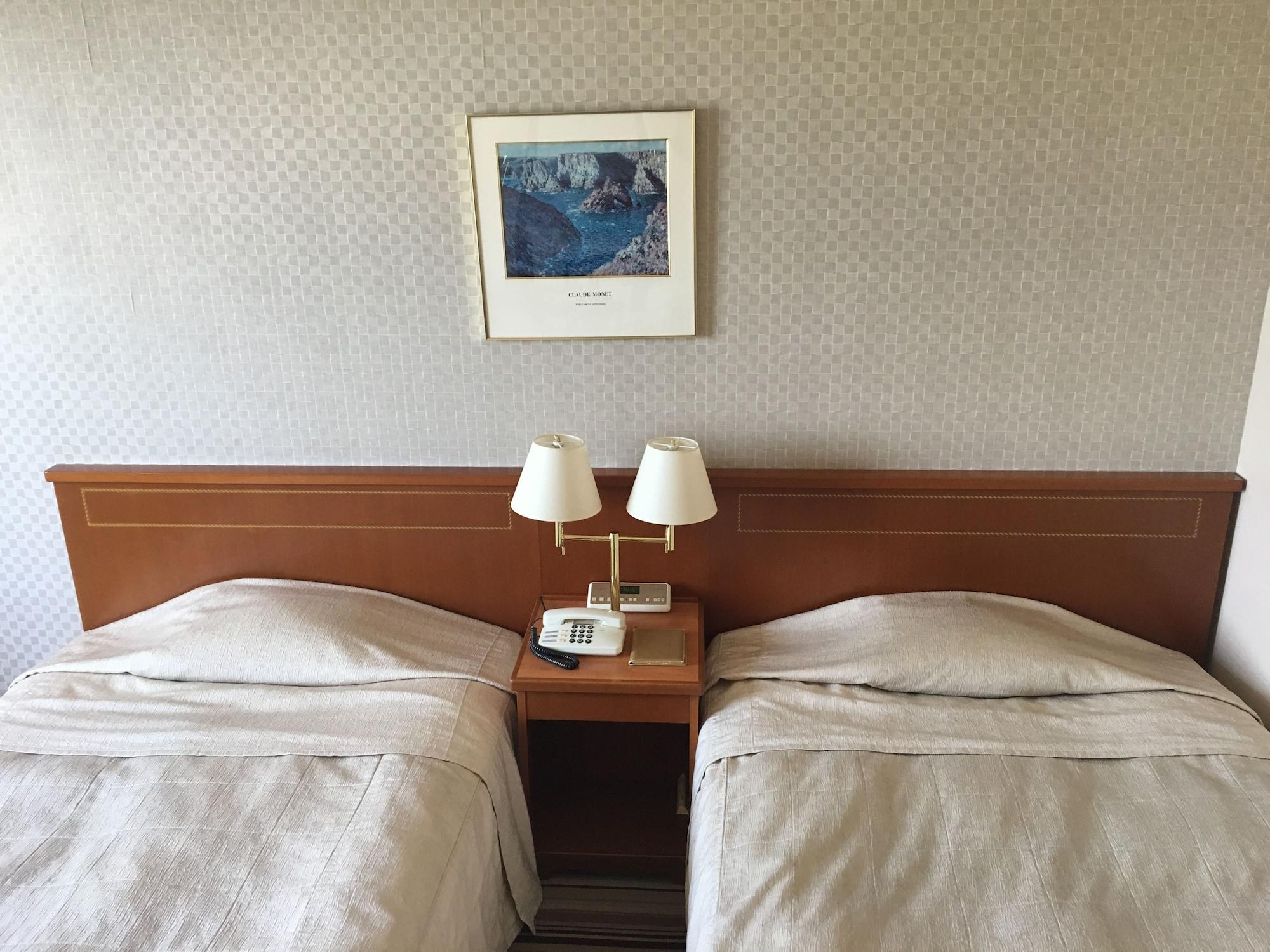 Hotel Crown Palais Kokura Kitakyūshū Exteriör bild