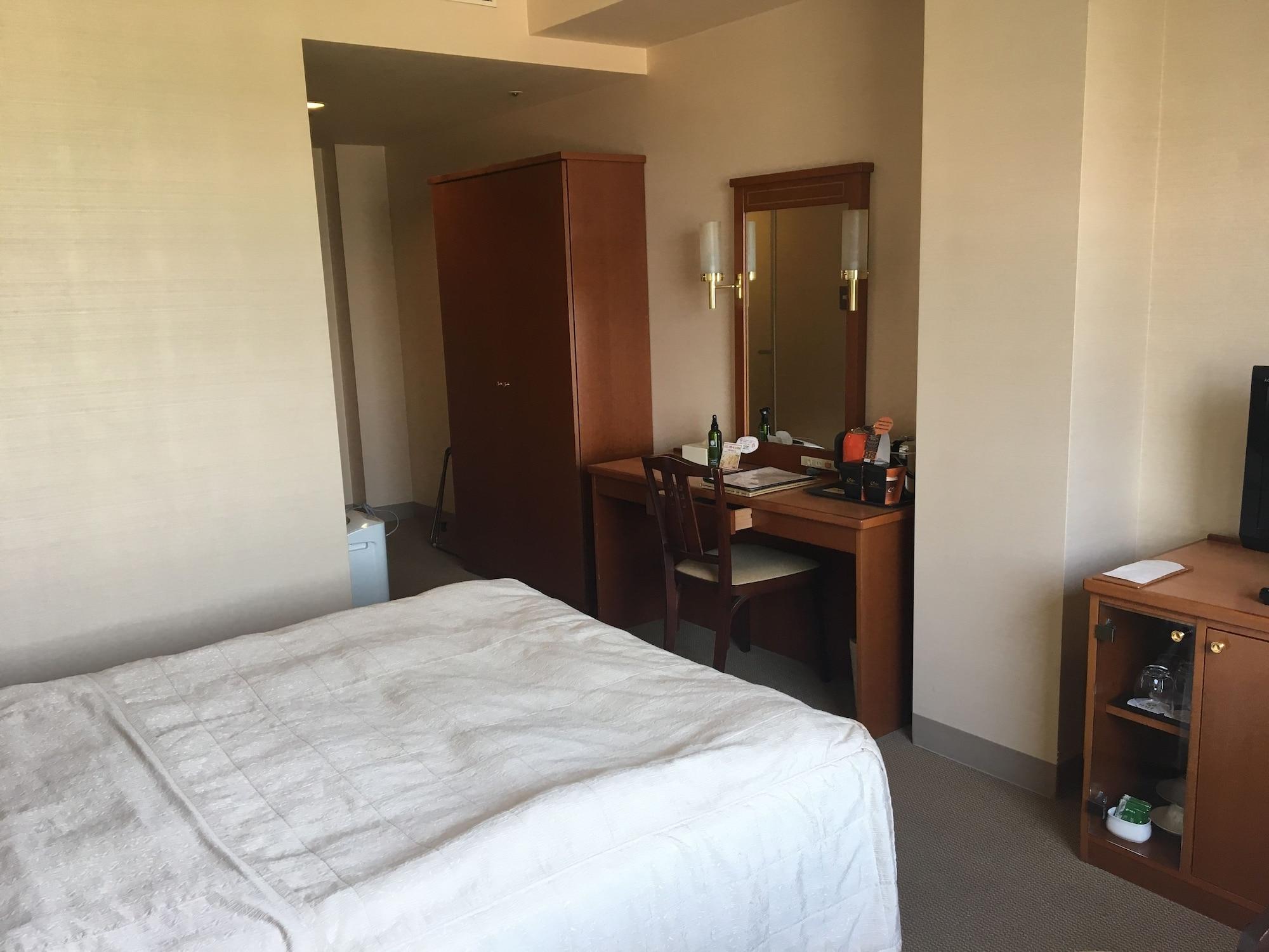 Hotel Crown Palais Kokura Kitakyūshū Exteriör bild