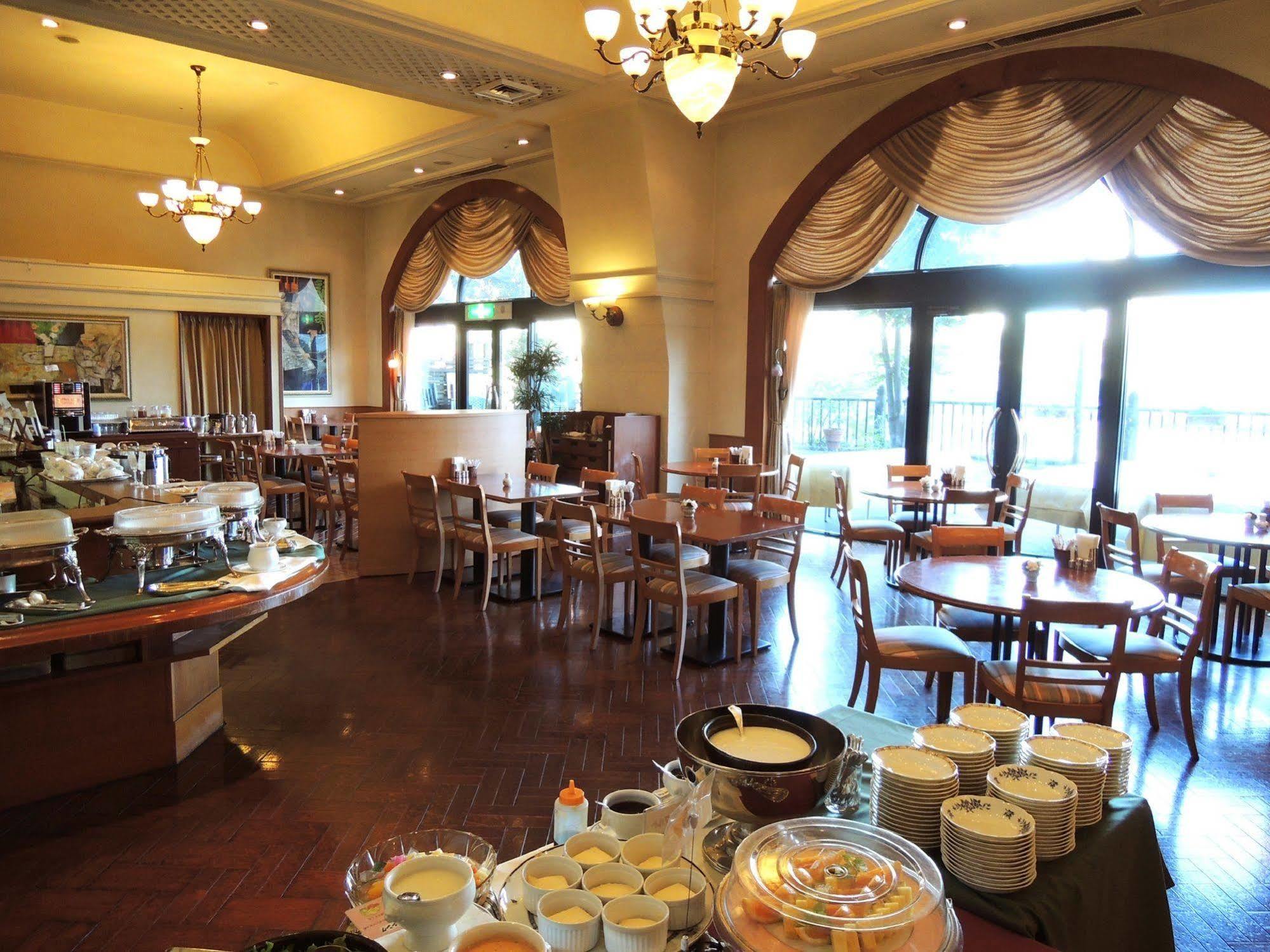 Hotel Crown Palais Kokura Kitakyūshū Exteriör bild