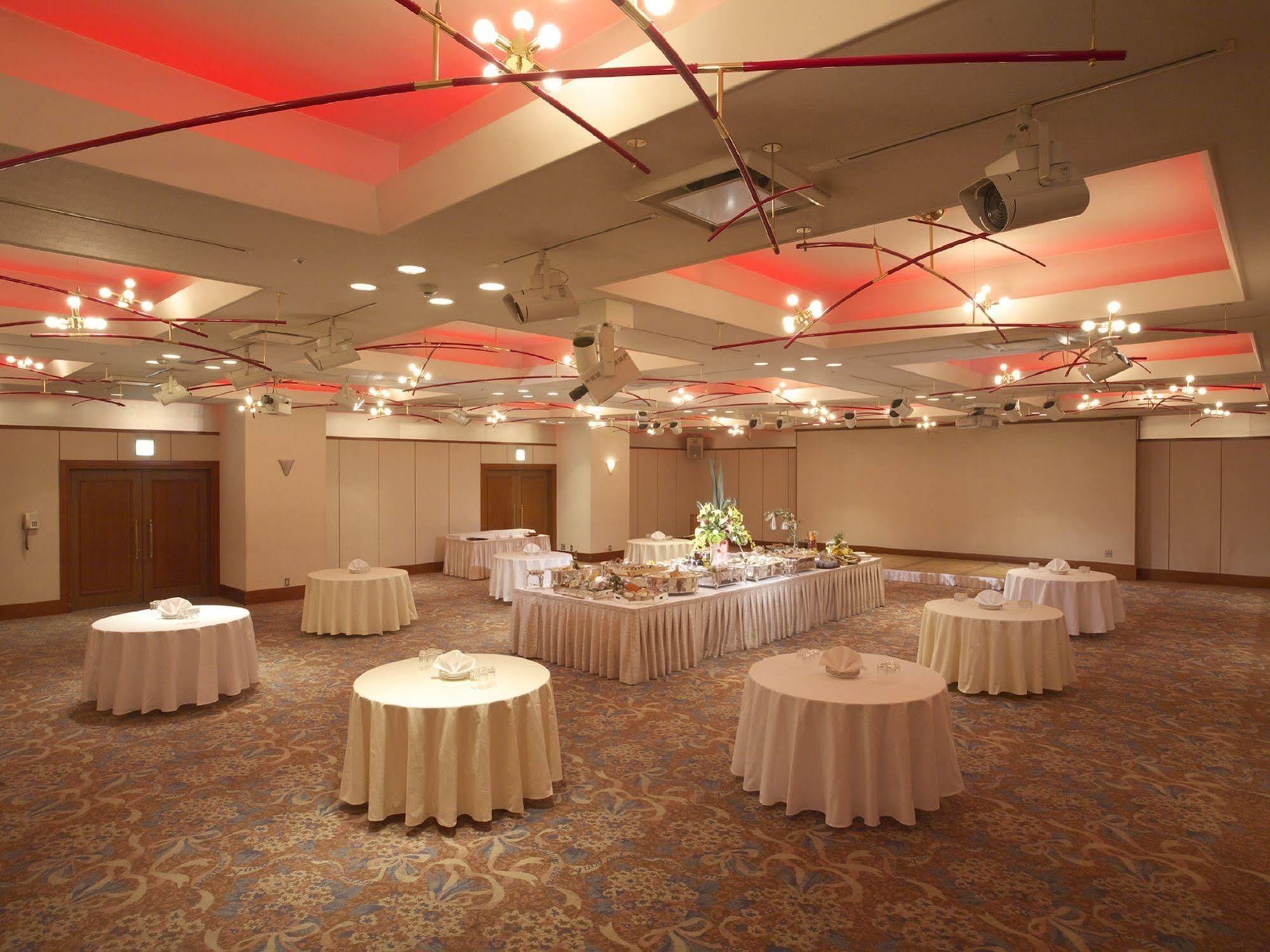 Hotel Crown Palais Kokura Kitakyūshū Exteriör bild